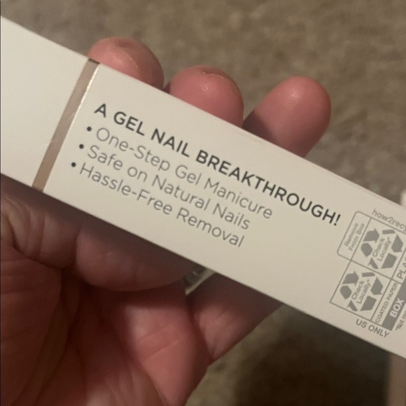 imPRESS Press-On Manicure Set - White, Burgundy & Nude with Gold Glitter Accents - Picture 4 of 10